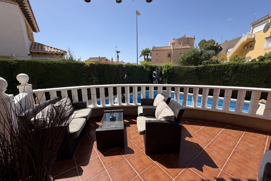 Re-Sale - Detached Villa - Orihuela Costa - Villamartin