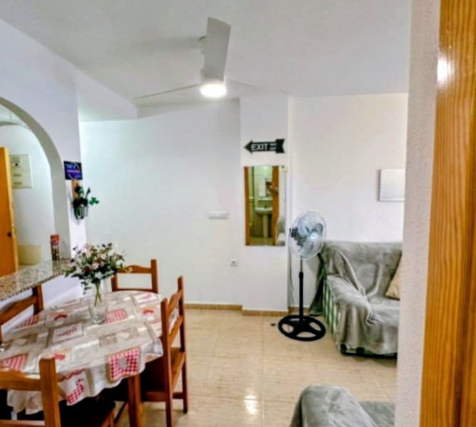 Re-Sale - Apartment - Torrevieja - Torrevieja - Centre