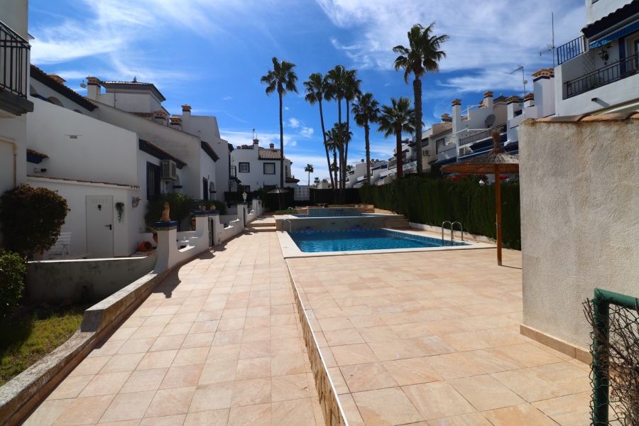 Re-Sale - Bungalow - Orihuela Costa - Villamartin