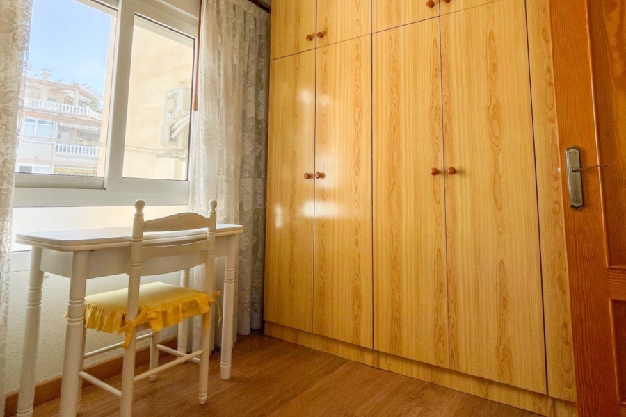 Re-Sale - Apartment - Torrevieja - Playa Acequion