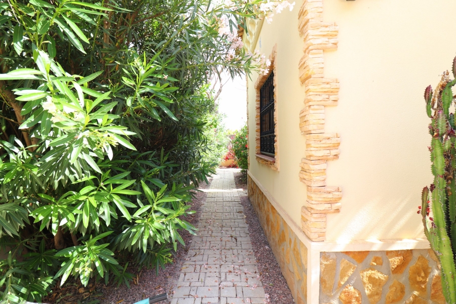 Re-Sale - Detached Villa - Formentera del Segura - Fincas de La Vega
