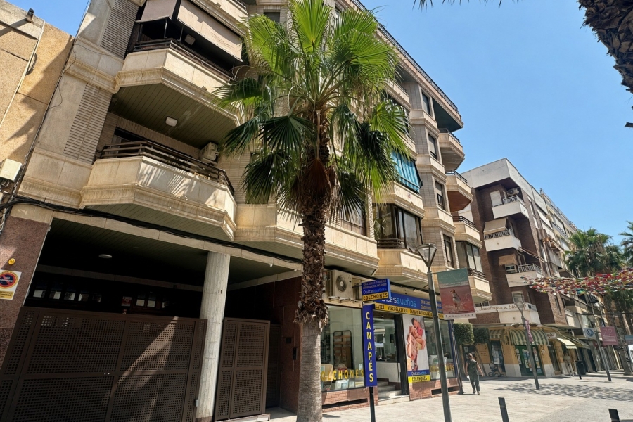 Re-Sale - Apartment - Torrevieja - Torrevieja - Centre