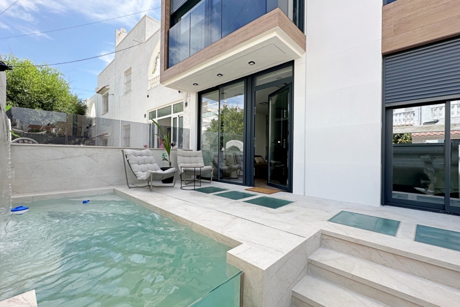 Re-Sale - Townhouse - Torrevieja - Aguas Nuevas