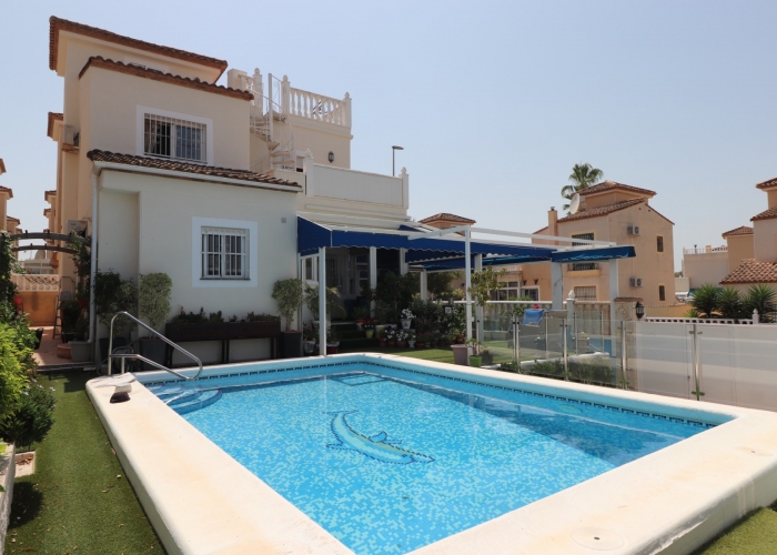 Re-Sale - Detached Villa - Algorfa - Montebello
