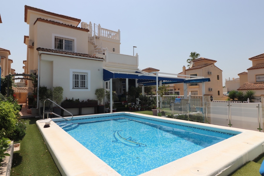 Re-Sale - Detached Villa - Algorfa - Montebello