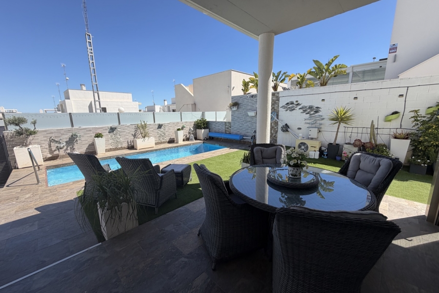 Re-Sale - Detached Villa - Orihuela Costa - Villamartin