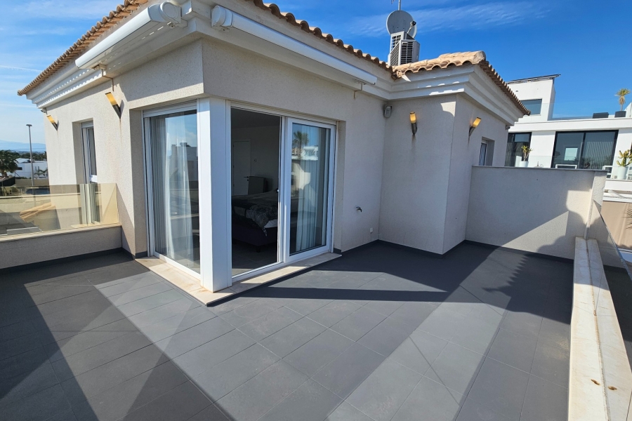 Re-Sale - Detached Villa - La Marina - La Marina - Urbanization