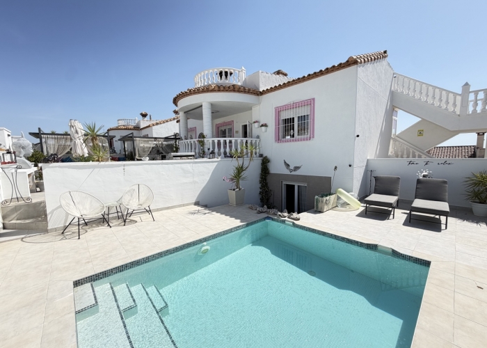 Re-Sale - Detached Villa - San Miguel de Salinas - Lake View Mansions