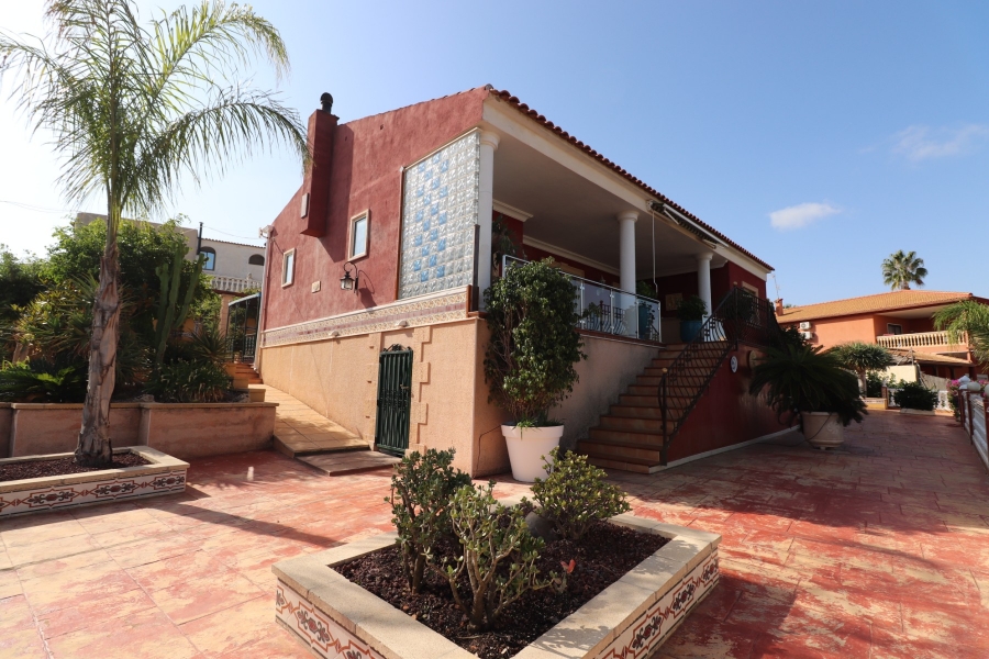 Re-Sale - Detached Villa - Algorfa - Lomas de La Juliana