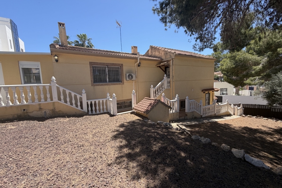 Re-Sale - Detached Villa - Torrevieja - Los Balcones