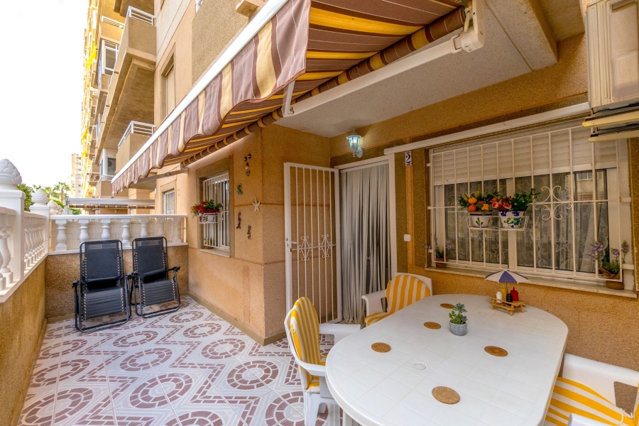 Re-Sale - Apartment - Torrevieja - Torrevieja - Centre