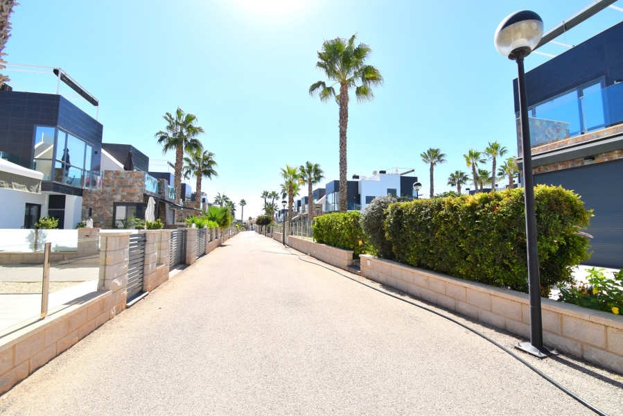 Re-Sale - Apartment - Orihuela Costa - Lomas de Cabo Roig