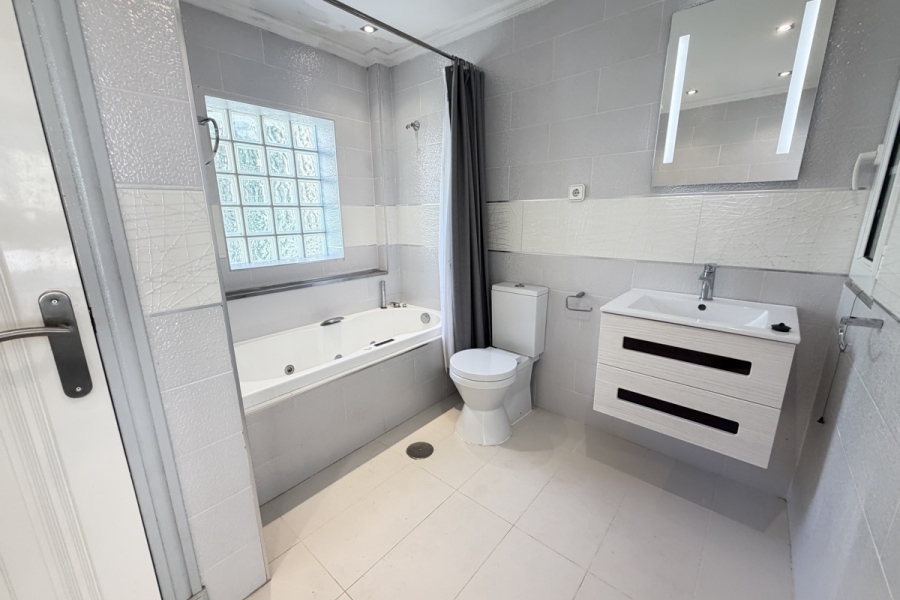 Re-Sale - Detached Villa - Orihuela Costa - Las Ramblas