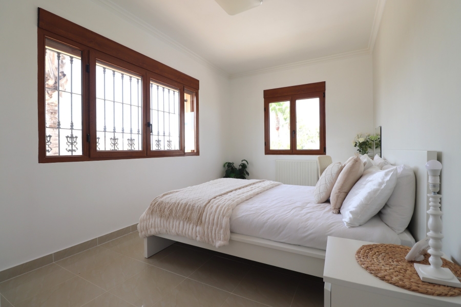 Re-Sale - Detached Villa - Algorfa - Lomas de La Juliana