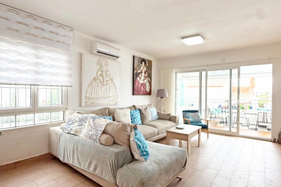 Re-Sale - Detached Villa - Orihuela Costa - Villamartin