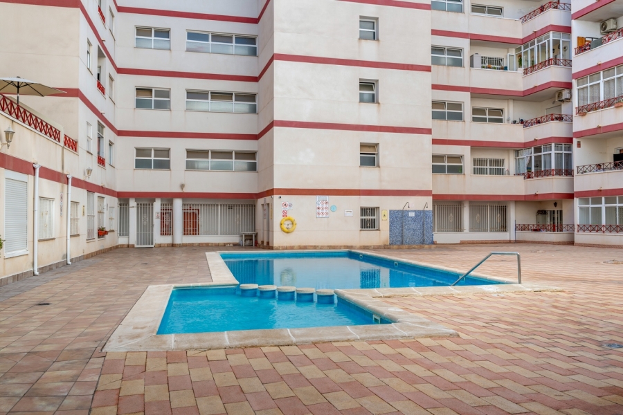 Re-Sale - Apartment - Torrevieja - Torrevieja - Centre