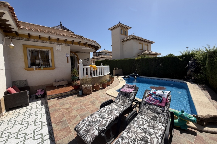 Re-Sale - Detached Villa - Orihuela Costa - Villamartin