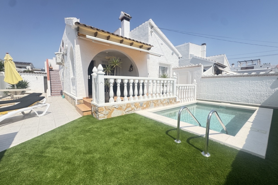 Re-Sale - Detached Villa - Orihuela Costa - Villamartin