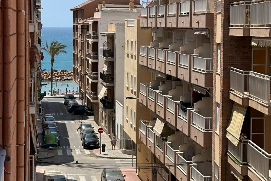 Re-Sale - Apartment - Torrevieja - Torrevieja - Centre