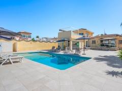 Frittliggende Villa - Videresalg - Ciudad Quesada - Ciudad Quesada - Byen