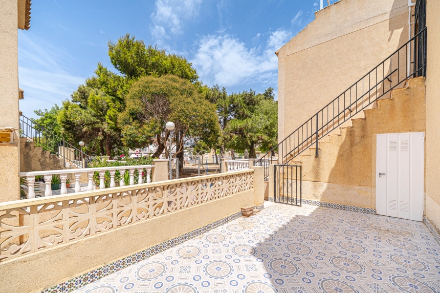 Re-Sale - Apartment - Torrevieja - Aguas Nuevas