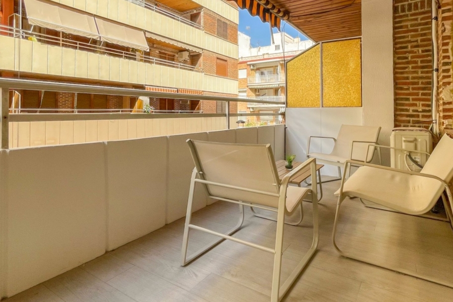Re-Sale - Apartment - Torrevieja - Playa Acequion