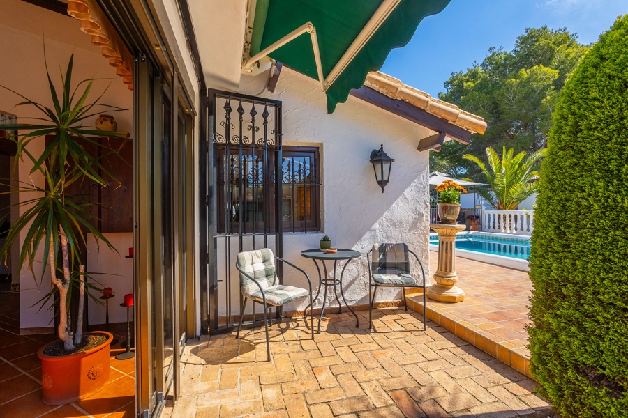Re-Sale - Detached Villa - Orihuela Costa - Villamartin
