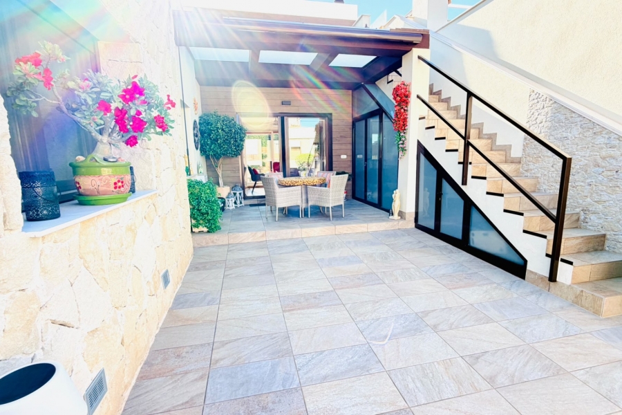 Re-Sale - Semi Detached Villa - Los Montesinos - La Herrada