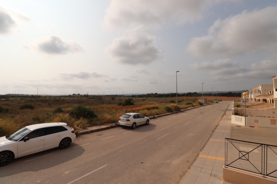 Commercial - Commercial - Los Montesinos - Laguna Green