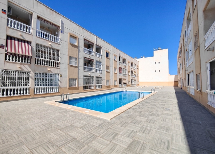 Re-Sale - Apartment - Torrevieja - Torrevieja - Centre