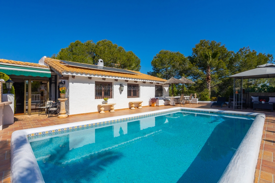 Re-Sale - Detached Villa - Orihuela Costa - Villamartin