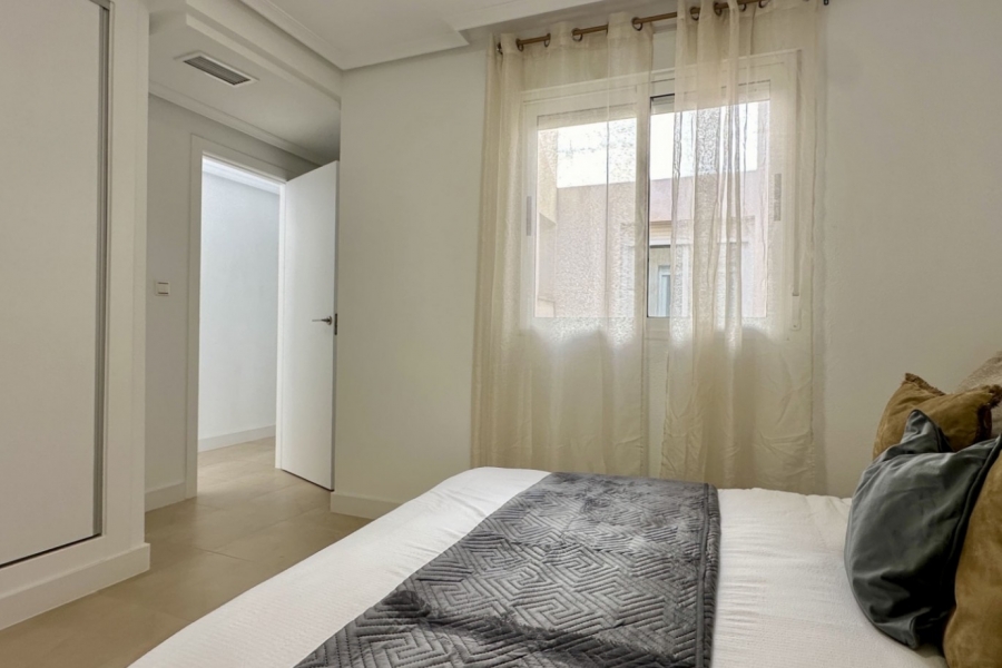 Re-Sale - Apartment - Torrevieja - Torrevieja - Centre