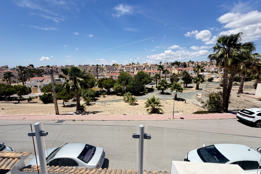 Re-Sale - Detached Villa - Orihuela Costa - Villamartin