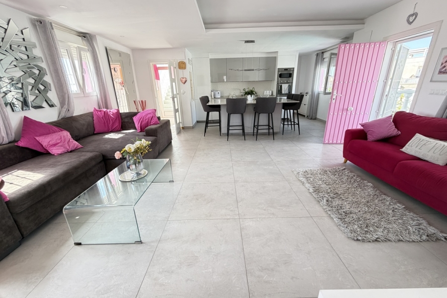 Re-Sale - Detached Villa - San Miguel de Salinas - Lake View Mansions