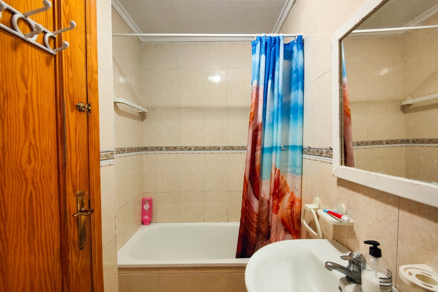 Re-Sale - Apartment - Torrevieja - Torrevieja - Centre