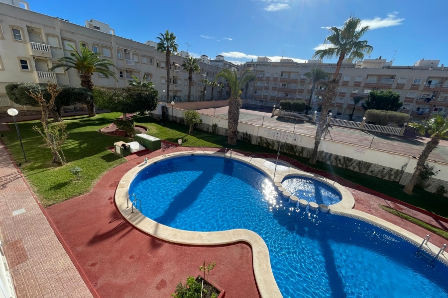 Re-Sale - Apartment - Torrevieja - Torrevieja - Centre