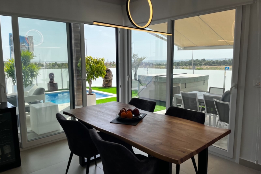 Re-Sale - Detached Villa - Los Montesinos - Entre Naranjos / Vistabella Golf