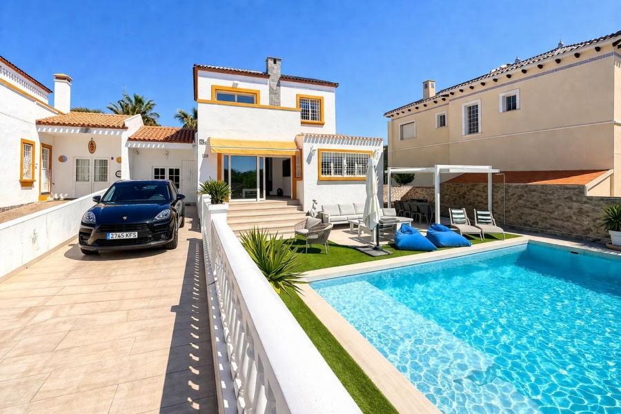 Re-Sale - Detached Villa - Orihuela Costa - Los Dolses