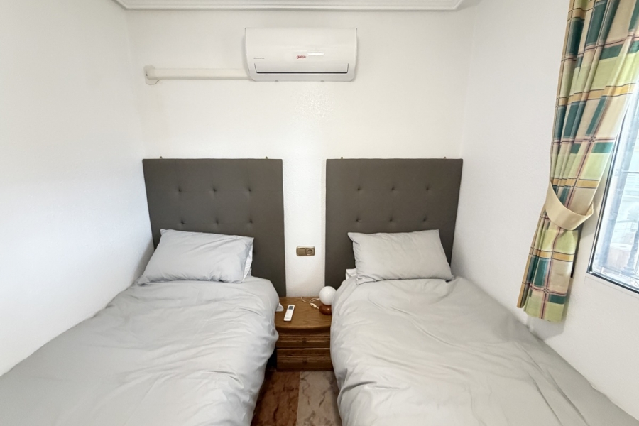 Re-Sale - Bungalow - Orihuela Costa - La Zenia