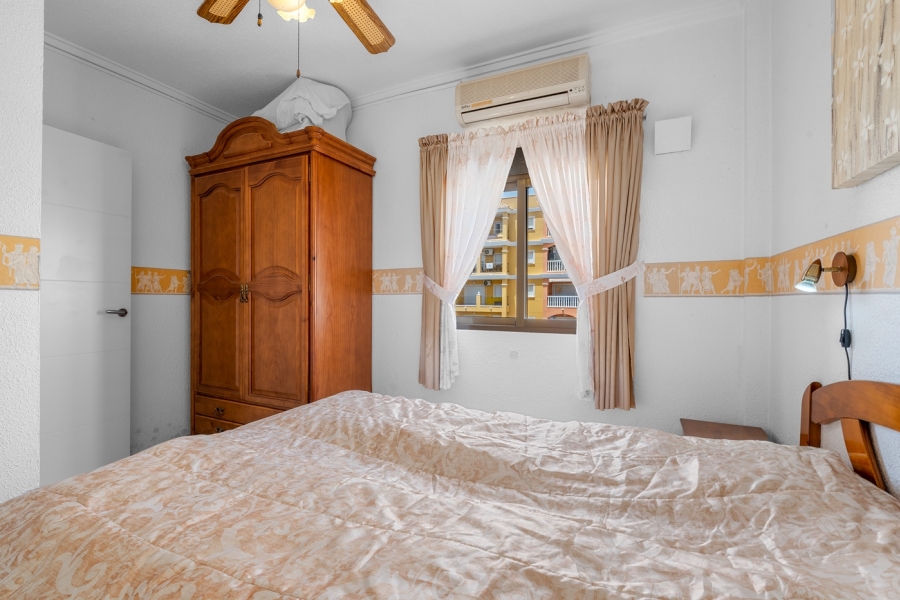 Re-Sale - Apartment - Torrevieja - Aguas Nuevas
