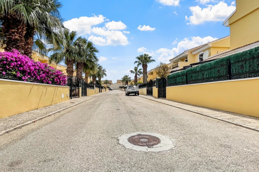 Re-Sale - Detached Villa - Orihuela Costa - Los Dolses