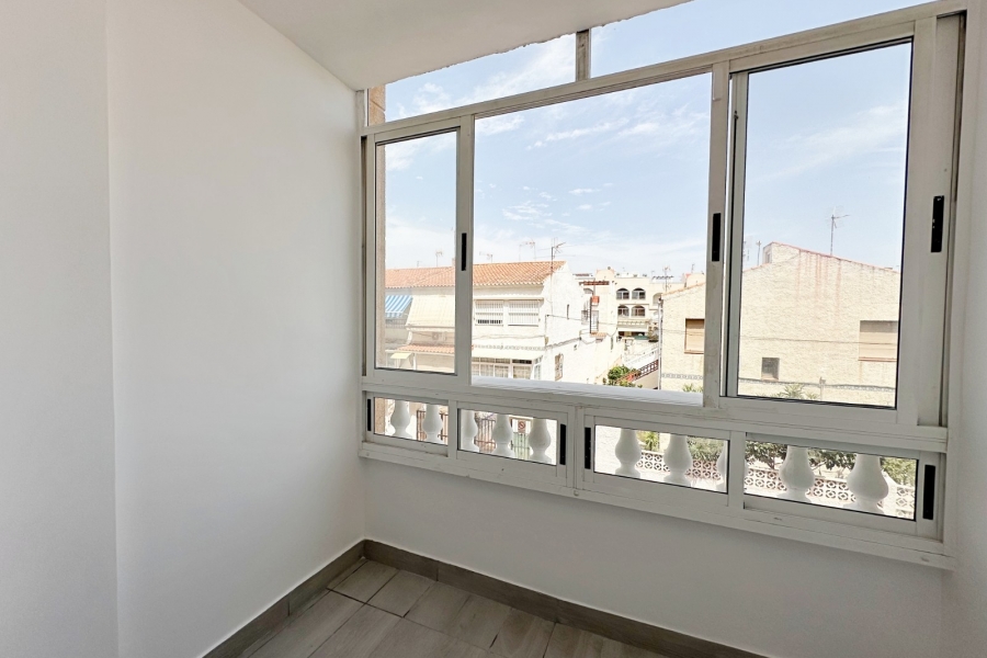 Re-Sale - Apartment - Torrevieja - Torrevieja - Centre