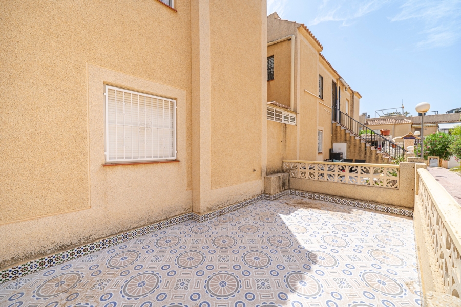 Re-Sale - Apartment - Torrevieja - Aguas Nuevas