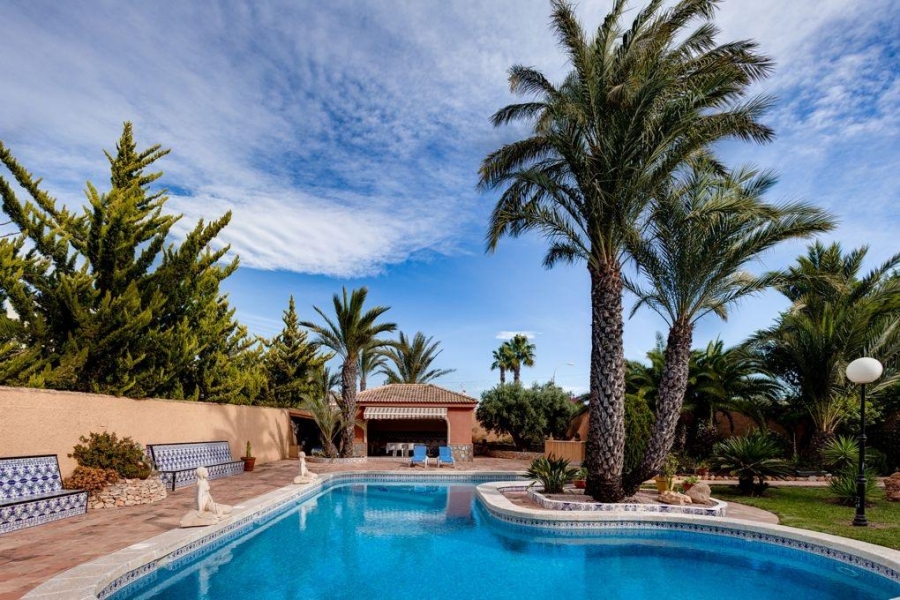 Re-Sale - Detached Villa - Torrevieja - El Chaparral