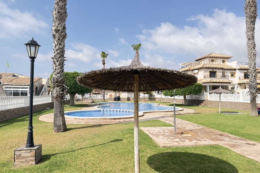 Re-Sale - Bungalow - Orihuela Costa - La Zenia