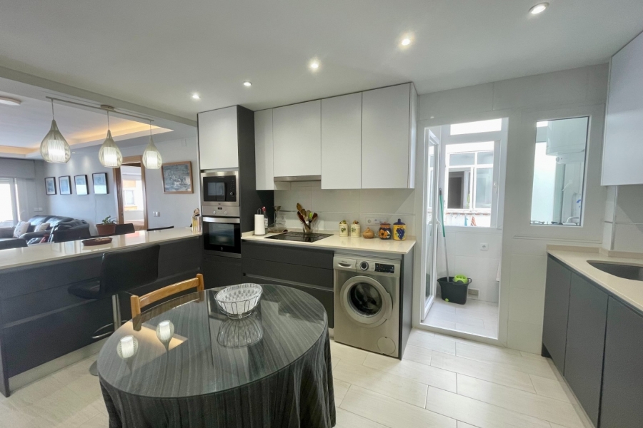 Re-Sale - Apartment - Torrevieja - Playa Del Cura