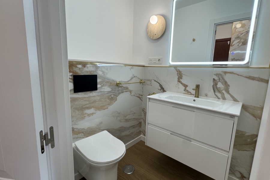 Re-Sale - Apartment - Orihuela Costa - Punta Prima