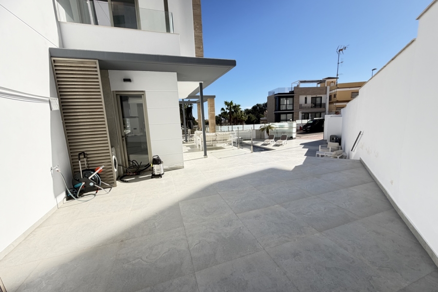 Re-Sale - Detached Villa - Orihuela Costa - Villamartin