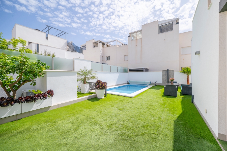 Re-Sale - Detached Villa - Torrevieja - Aguas Nuevas
