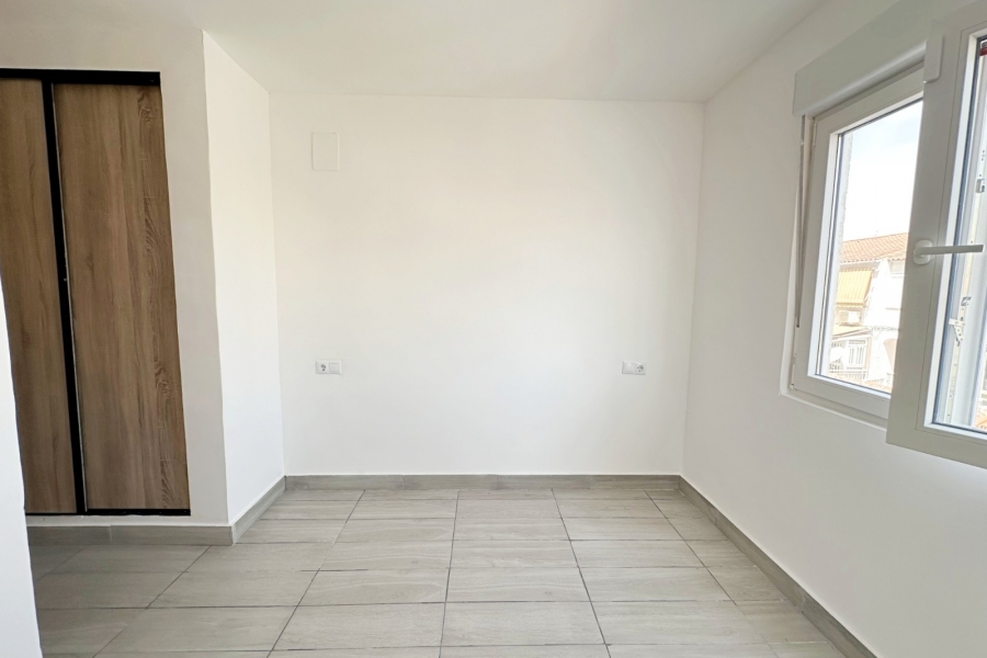 Re-Sale - Apartment - Torrevieja - Torrevieja - Centre